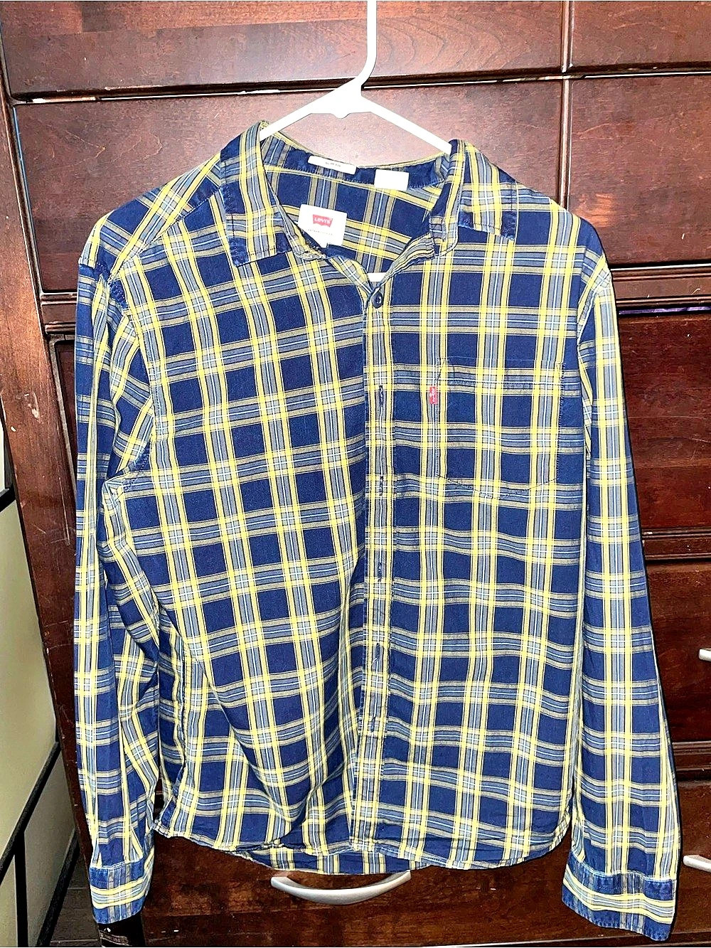 Brand new Levi's Men's Plaid Shirt Size Medium
